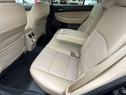 Used 2018 Subaru Outback 2.5i Limited AWD/4WD image 16