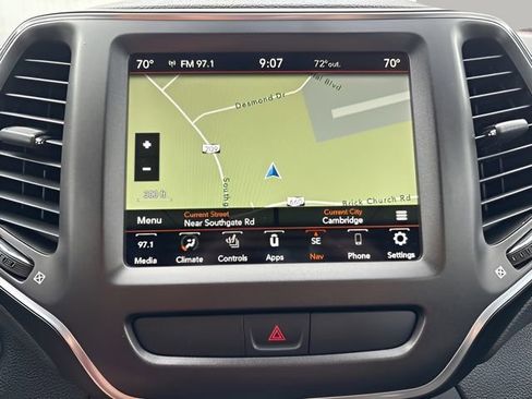 Used 2022 Jeep Cherokee Trailhawk w/ Trailer Tow Group AWD/4WD image 10