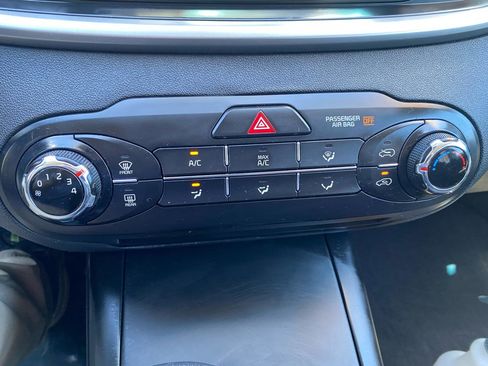 Used 2020 Kia Sorento L FWD image 14