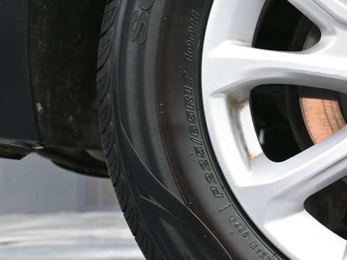 Used 2019 Chevrolet Equinox LS image 41