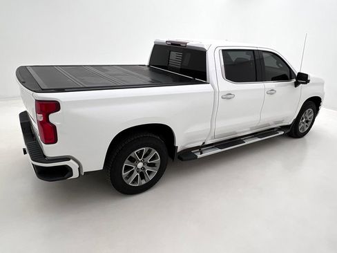 Used 2019 Chevrolet Silverado 1500 High Country w/ Z71 Off-Road Package image 9