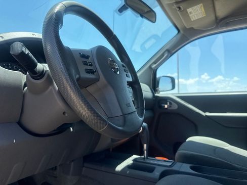 Used 2017 Nissan Frontier SV RWD image 36