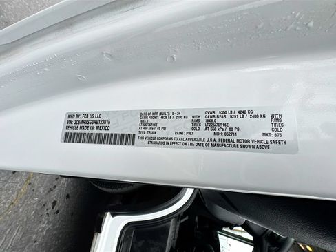 Used 2024 RAM ProMaster 3500 FWD image 25