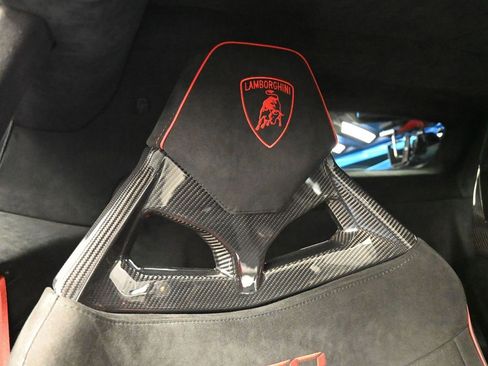 Used 2024 Lamborghini Huracan STO image 28