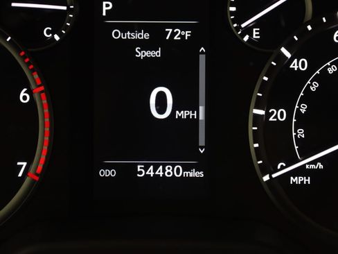 Used 2021 Lexus GX 460 w/ Accessory Package AWD/4WD image 37