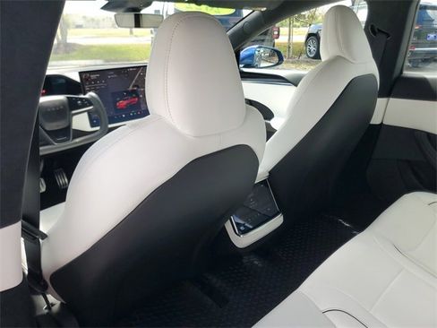 Used 2022 Tesla Model S Plaid image 10