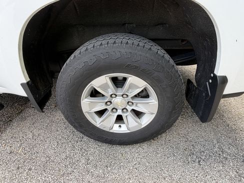 Used 2021 Chevrolet Silverado 1500 LT w/ Bed Protection Package AWD/4WD image 17