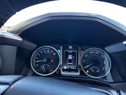 Used 2023 Toyota Tacoma SR5 w/ Technology Package image 17