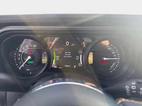 Used 2024 Jeep Wrangler Sahara w/ Safety Group image 25