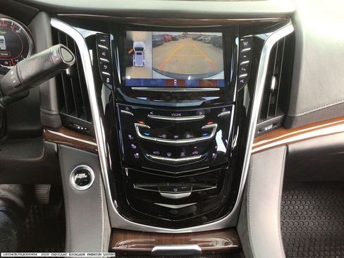Used 2020 Cadillac Escalade Premium Luxury image 9