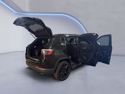 Used 2022 Jeep Compass Latitude AWD/4WD image 14