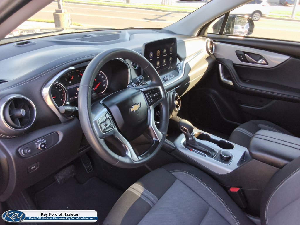 Used 2025 Chevrolet Blazer LT FWD image 28