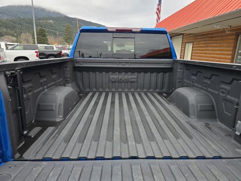 Used 2024 GMC Sierra 1500 Elevation w/ Preferred Package image 8