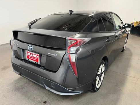 Used 2016 Toyota Prius Three Touring FWD image 3