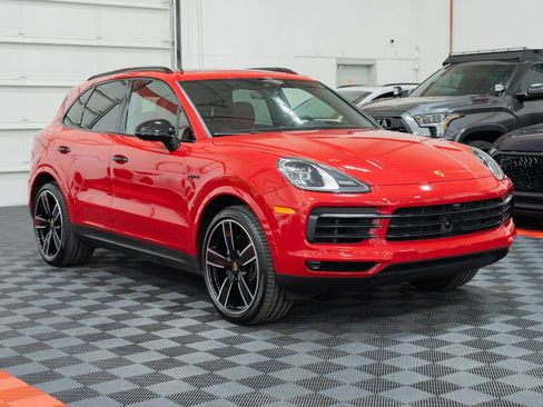 Used 2022 Porsche Cayenne E-Hybrid AWD/4WD image 12