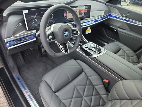 New 2026 BMW 740i xDrive image 2