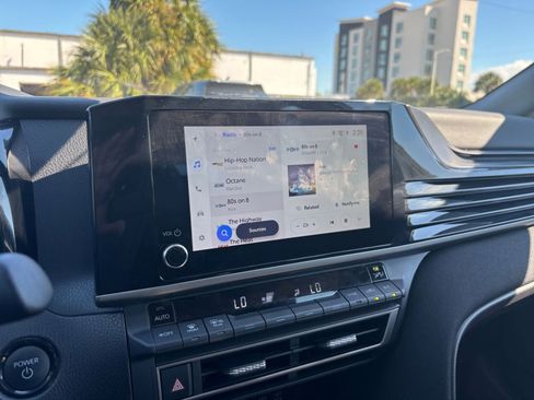 Used 2025 Toyota Camry LE image 21