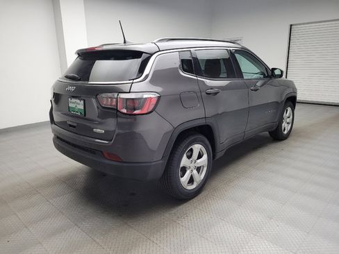 Used 2018 Jeep Compass Latitude w/ Popular Equipment Group FWD image 9