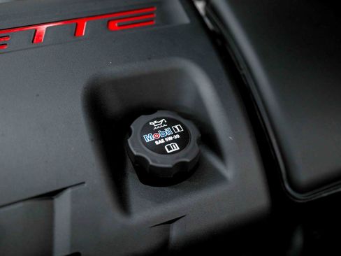 Used 2009 Chevrolet Corvette Coupe w/ Z51 Performance Package RWD image 80