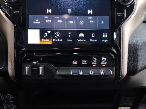 Used 2024 RAM 2500 Laramie image 16