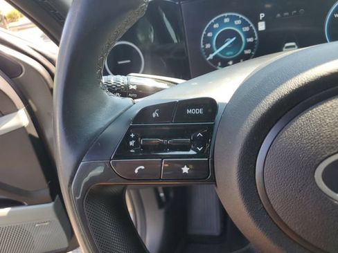Used 2024 Hyundai Elantra Limited FWD image 28