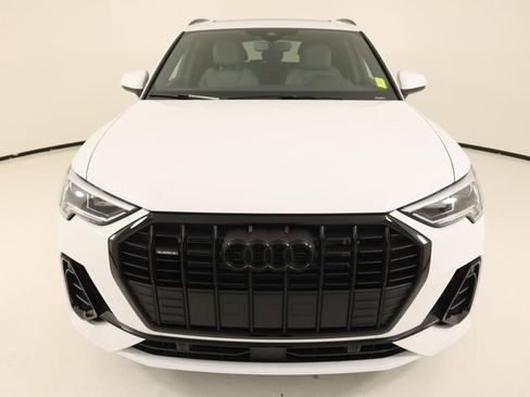 Certified 2025 Audi Q3 2.0T Premium w/ Convenience Package image 8