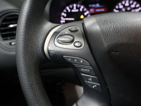 Used 2020 Nissan Pathfinder S image 33