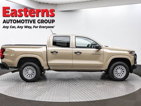 Used 2023 Chevrolet Colorado W/T RWD image 4