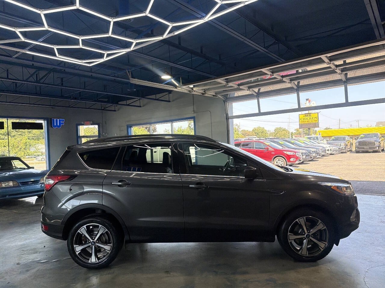 Used 2018 Ford Escape SEL w/ Canadian Touring Package FWD image 8