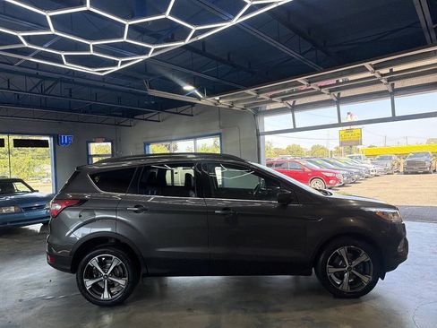 Used 2018 Ford Escape SEL w/ Canadian Touring Package FWD image 8