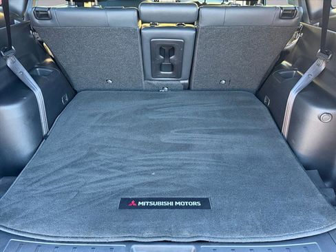 Used 2023 Mitsubishi Outlander SE Black Edition image 20