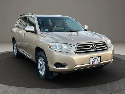Used 2010 Toyota Highlander 4WD image 3