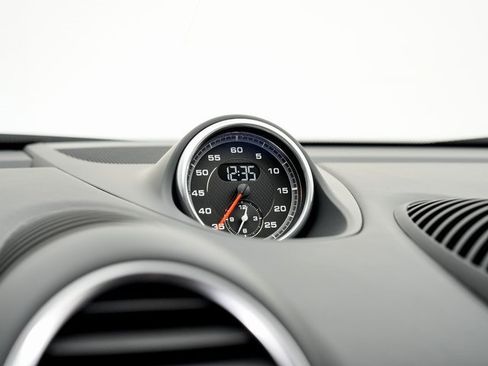 Used 2025 Porsche 718 Cayman image 17