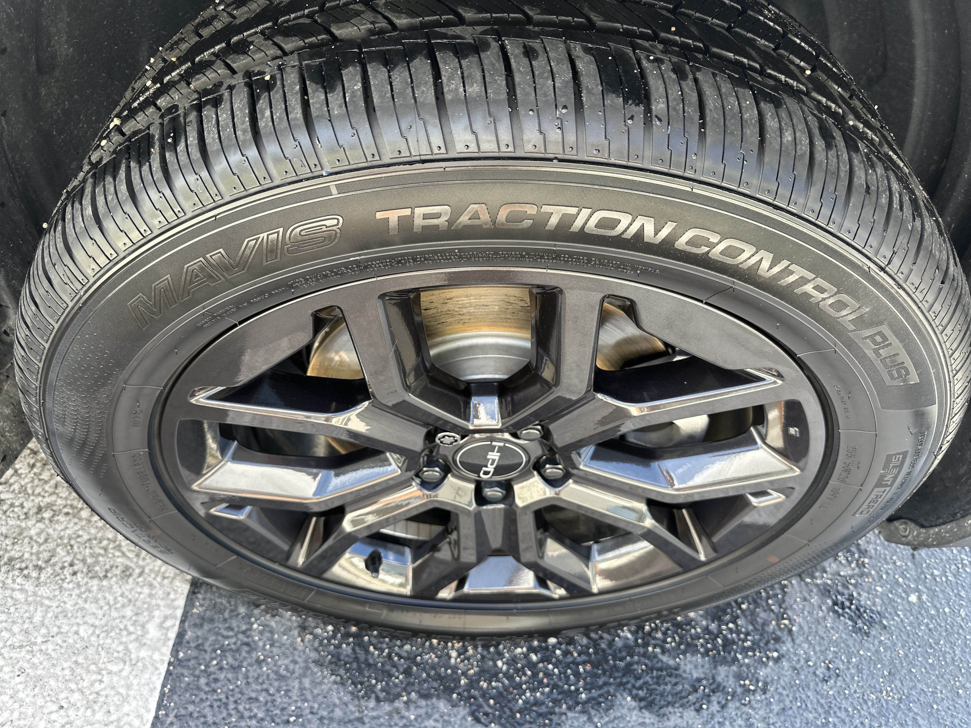 Used 2025 Honda Pilot Touring image 3