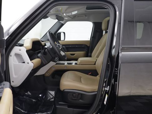 Certified 2025 Land Rover Defender 110 S AWD/4WD image 5