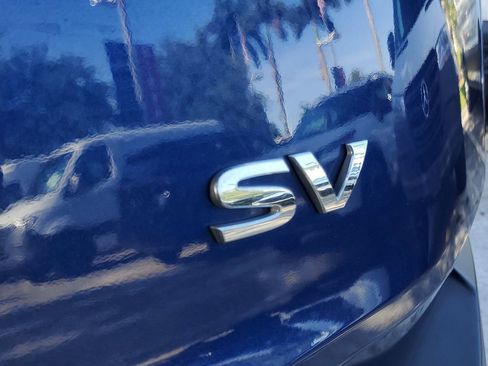 Certified 2021 Nissan Rogue SV FWD image 8