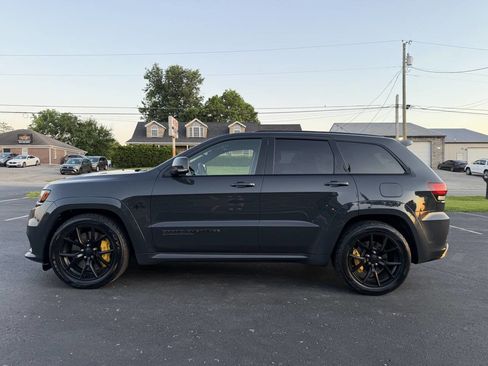 Used 2018 Jeep Grand Cherokee Trackhawk AWD/4WD image 3