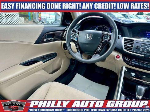 Used 2017 Honda Accord Hybrid Sedan image 26