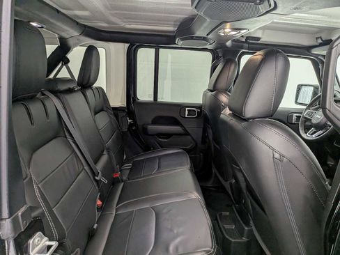 Used 2023 Jeep Wrangler Sahara w/ Cold Weather Group image 20