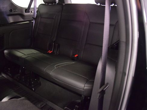 Used 2024 GMC Yukon XL Denali w/ Advanced Technology Package image 32