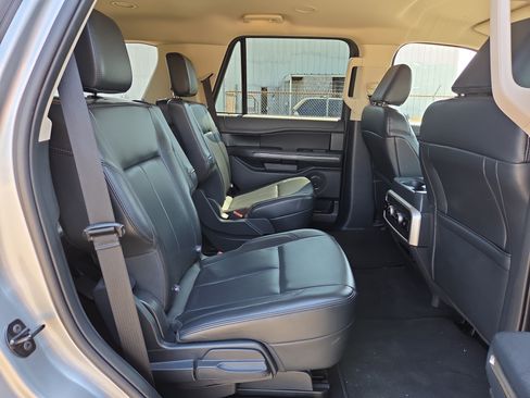 Certified 2024 Ford Expedition XLT RWD image 16