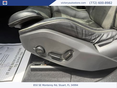 Used 2019 Volvo XC60 T5 R-Design image 13