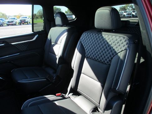 New 2026 GMC Acadia Denali w/ Super Cruise Package image 11