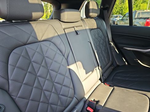 Used 2024 BMW X5 sDrive40i w/ Premium Package RWD image 12
