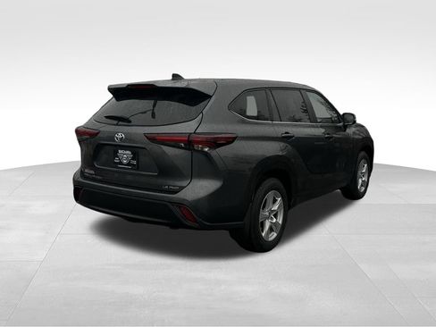Used 2024 Toyota Highlander Limited image 7