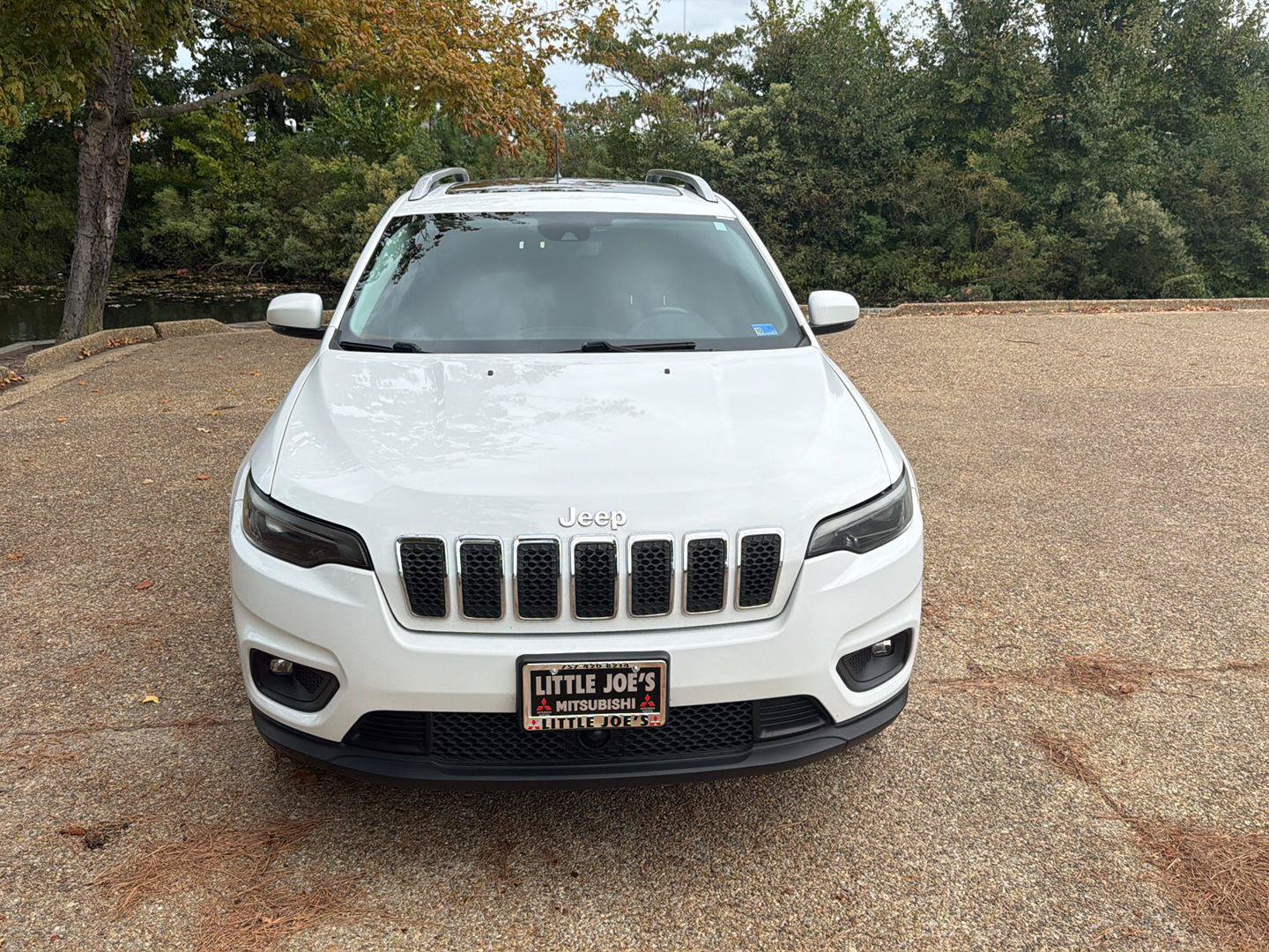 Used 2021 Jeep Cherokee Latitude Plus w/ Sun & Sound Group AWD/4WD image 13