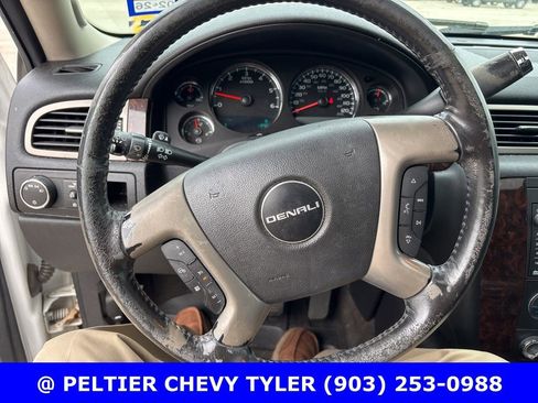 Used 2011 GMC Yukon Denali image 14