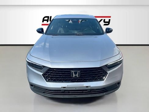 Used 2023 Honda Accord Sport image 2