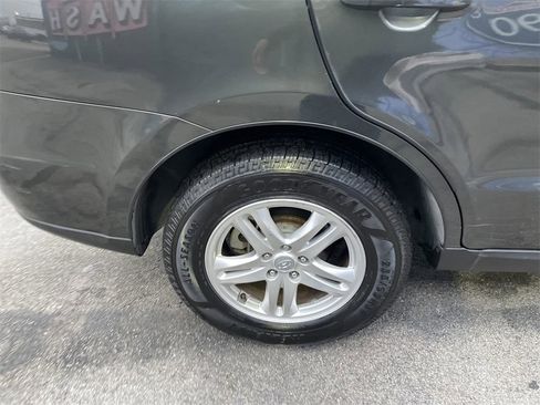 Used 2012 Hyundai Santa Fe GLS image 12