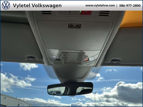 Certified 2023 Volkswagen Tiguan SE image 30